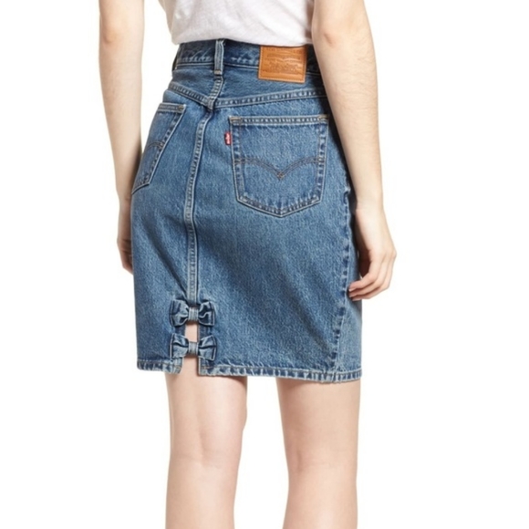 denim skirt with bow